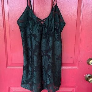 Secret Treasures Black and Green Floral Lingerie. Size Medium. EUC.